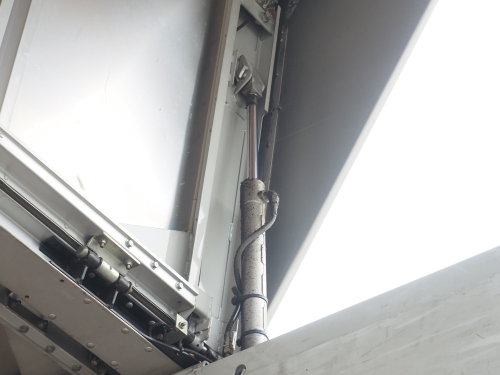 いすゞ フォワード ウイング車 中型 TKG-FRR90T2 年式 H25[写真10]