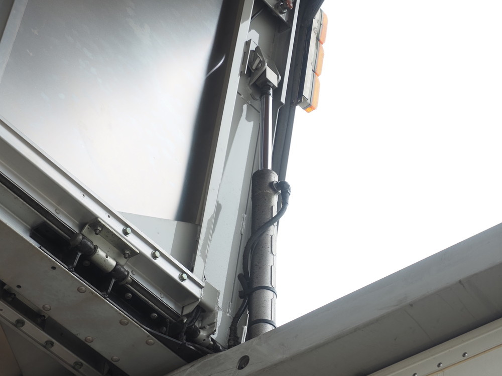 いすゞ フォワード ウイング車 中型 TKG-FRR90T2 年式 H25[写真16]