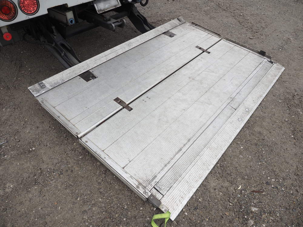 いすゞ フォワード ウイング車 中型 TKG-FRR90T2 年式 H25[写真25]