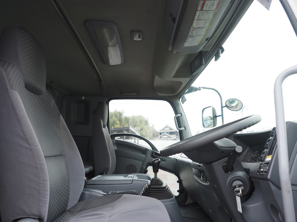いすゞ フォワード ウイング車 中型 TKG-FRR90S2 年式 H27[写真32]