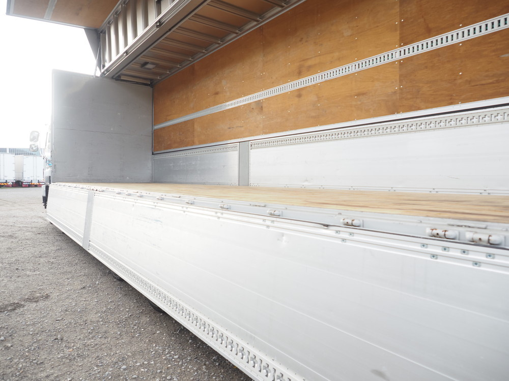 いすゞ ギガ ウイング車 大型 QKG-CYJ77A 年式 H27[写真22]