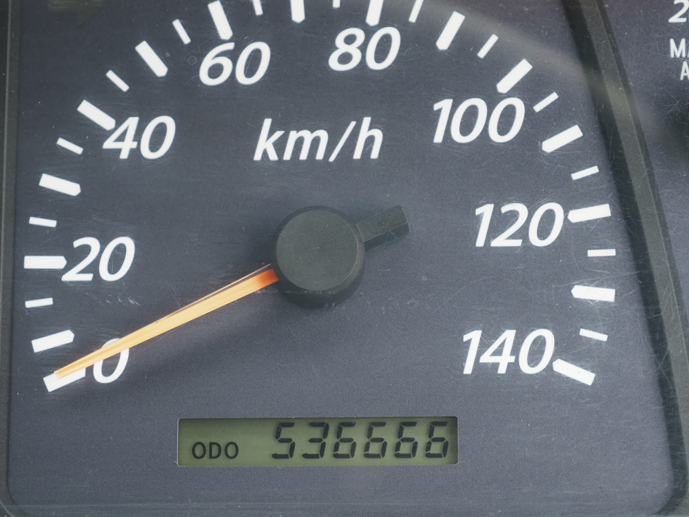 いすゞ ギガ ウイング車 大型 QKG-CYJ77A 年式 H27[写真41]