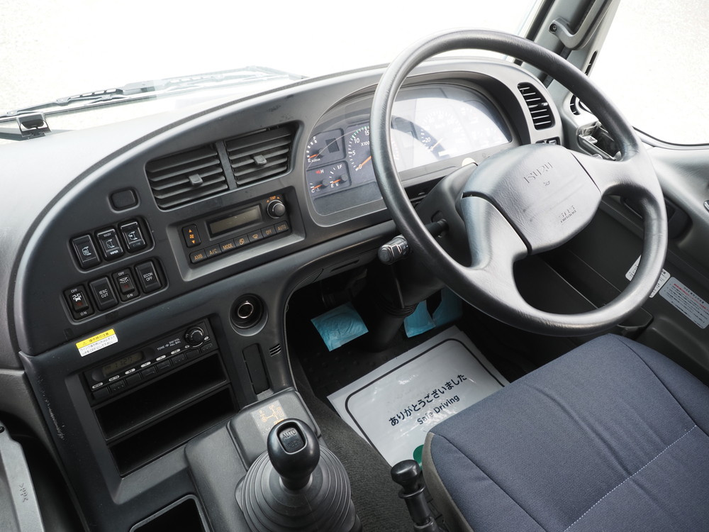 いすゞ ギガ ウイング車 大型 QKG-CYJ77A 年式 H27[写真33]