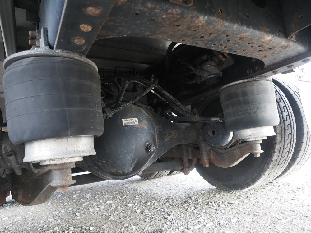 いすゞ ギガ ウイング車 大型 QKG-CYJ77A 年式 H27[写真43]