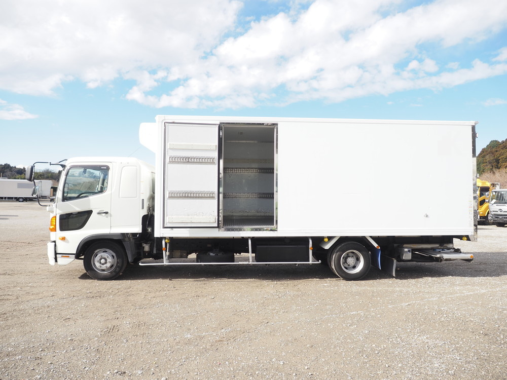 日野 レンジャープロ 冷凍バン 中型 TKG-FD9JCAA 年式 H29[写真15]