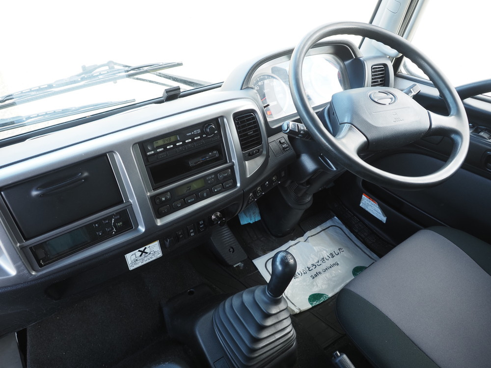 日野 レンジャープロ 冷凍バン 中型 TKG-FD9JCAA 年式 H29[写真28]