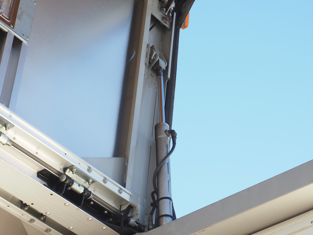 いすゞ フォワード ウイング車 中型 SKG-FRR90T2 年式 H23[写真18]