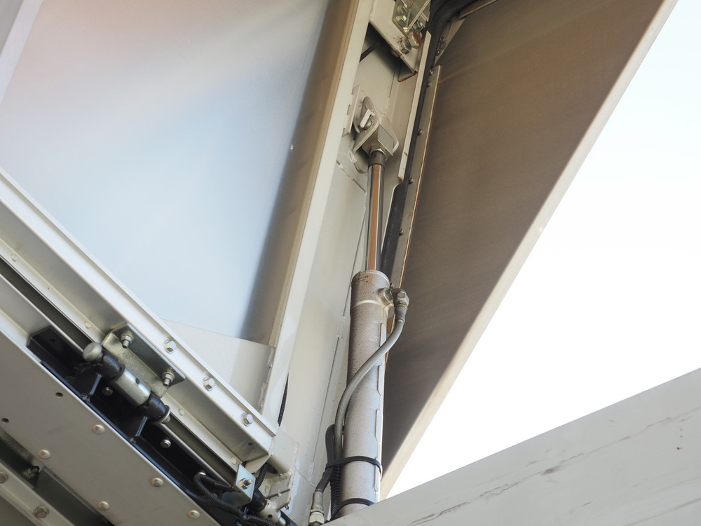 いすゞ フォワード ウイング車 中型 SKG-FRR90T2 年式 H23[写真12]