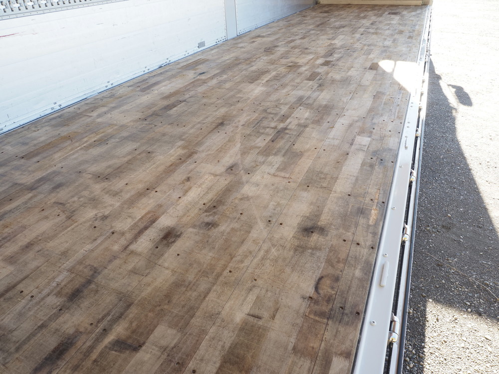 いすゞ ギガ ウイング車 大型 QKG-CYJ77B 年式 H28[写真26]