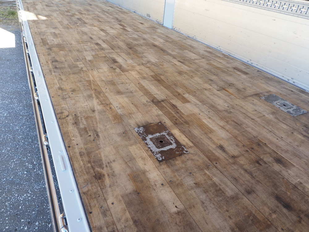 いすゞ ギガ ウイング車 大型 QKG-CYJ77B 年式 H28[写真27]