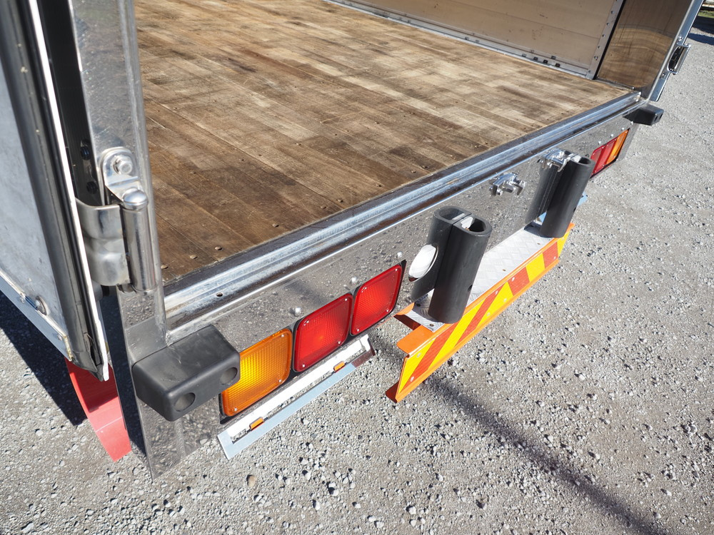 いすゞ ギガ ウイング車 大型 QKG-CYJ77B 年式 H28[写真31]