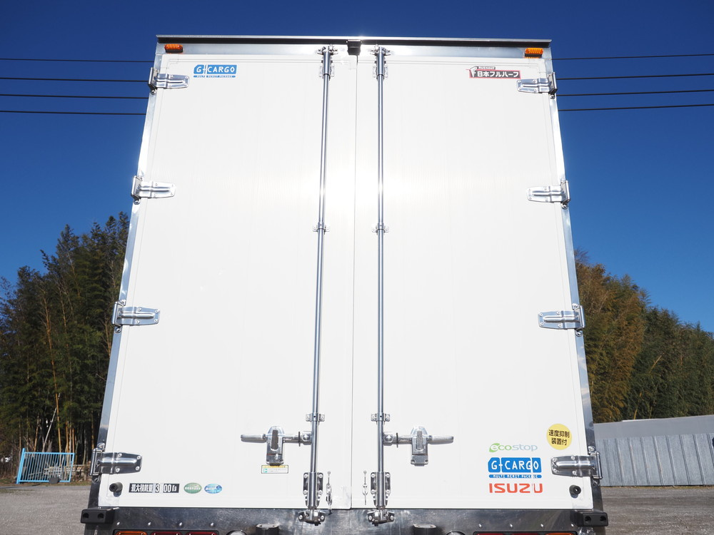 いすゞ ギガ ウイング車 大型 QKG-CYJ77B 年式 H28[写真10]