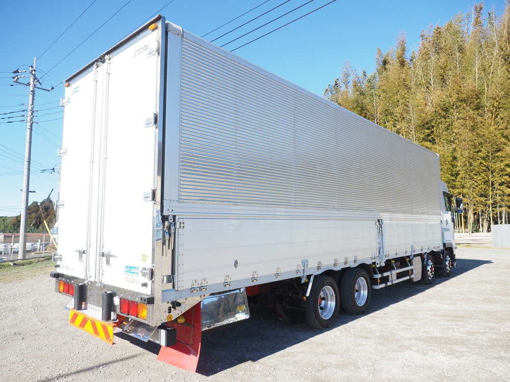 いすゞ ギガ ウイング車 大型 QKG-CYJ77B 年式 H28[写真05]