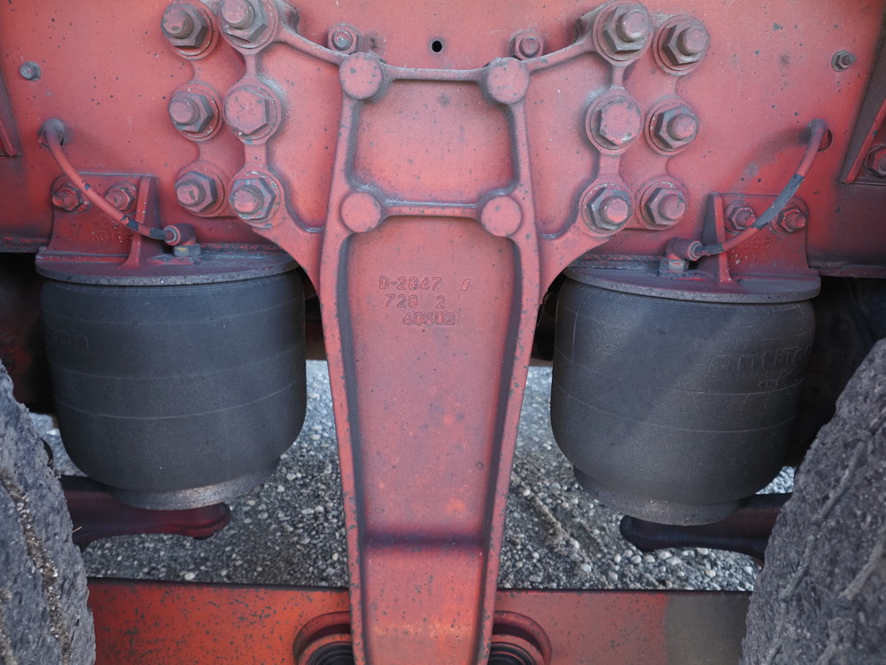 いすゞ ギガ ウイング車 大型 QKG-CYJ77B 年式 H28[写真47]