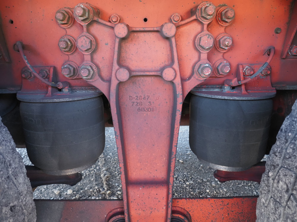 いすゞ ギガ ウイング車 大型 QKG-CYJ77B 年式 H28[写真48]