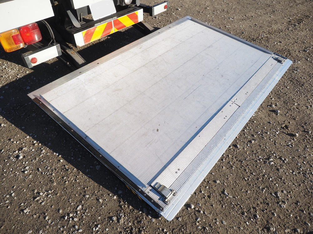 日野 レンジャープロ ウイング車 中型 TKG-FD7JMAG 年式 H27[写真33]