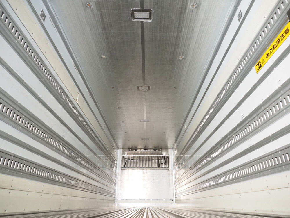 いすゞ ギガ 冷凍バン 大型 QKG-CYL77A 年式 H25[写真18]