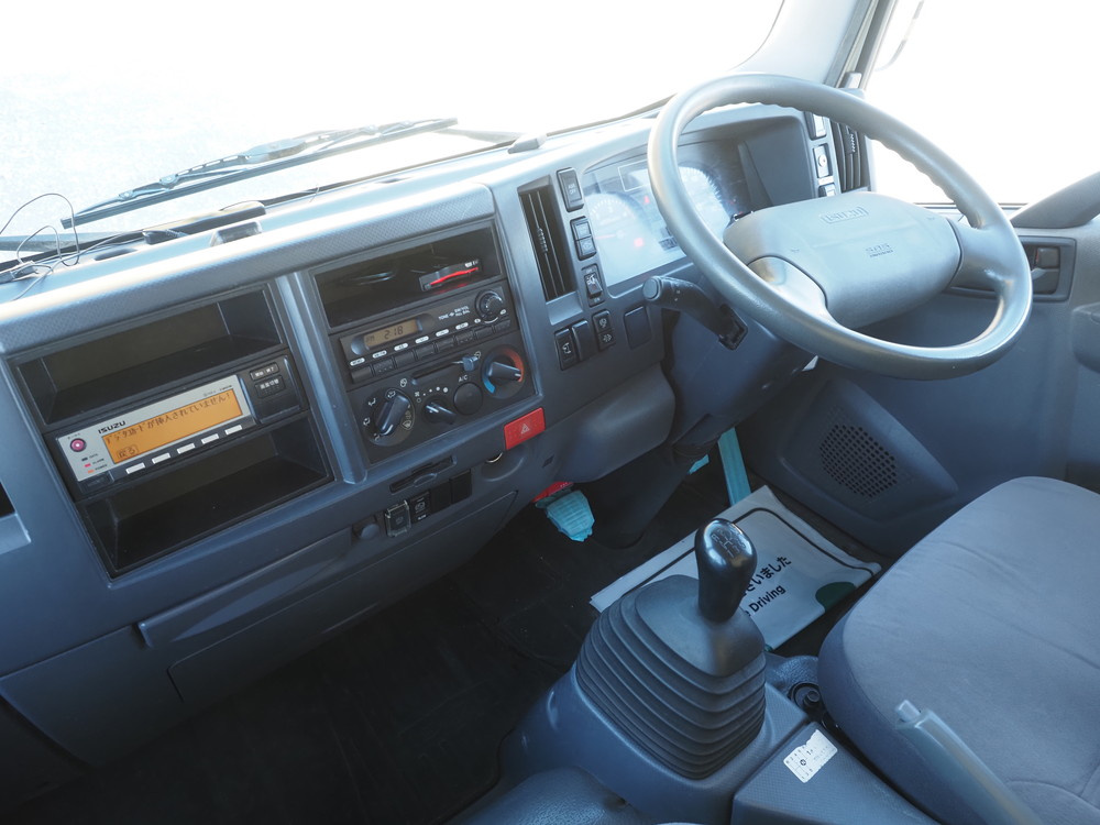 いすゞ エルフ バン車 小型 TKG-NMR85AN 年式 H25[写真20]