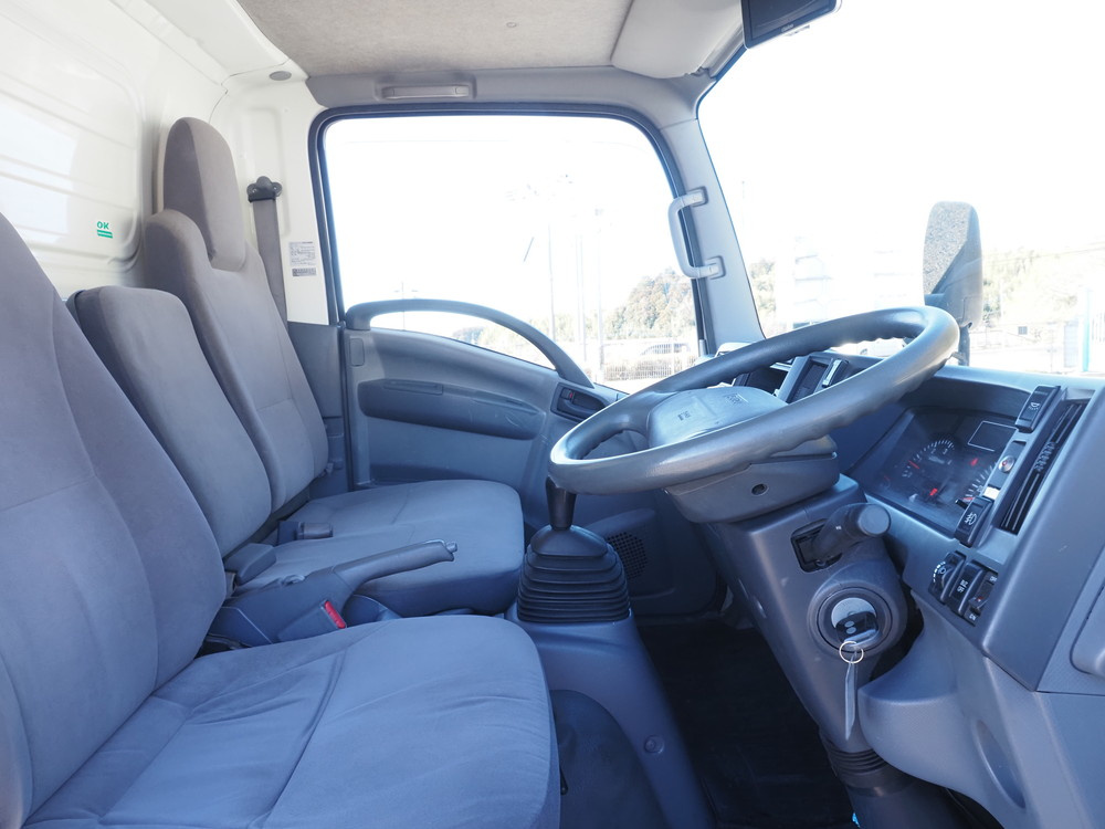 いすゞ エルフ バン車 小型 TKG-NMR85AN 年式 H25[写真18]