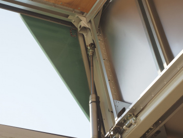 三菱ふそう スーパーグレート ウイング車 大型 QPG-FS64VZ 年式 H28[写真19]