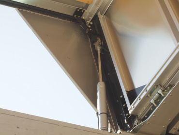 いすゞ ギガ ウイング車 大型 2PG-CYJ77C 年式 R1[写真20]