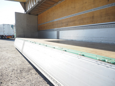 いすゞ ギガ ウイング車 大型 2PG-CYJ77C 年式 R1[写真25]