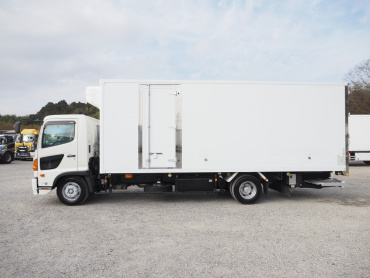 日野 レンジャープロ 冷凍バン 中型 TKG-FC9JKAG 年式 H29[写真12]