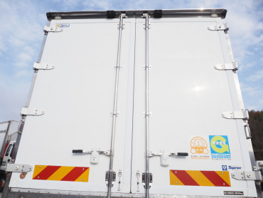 日野 レンジャープロ 冷凍バン 中型 TKG-FC9JKAG 年式 H29[写真09]