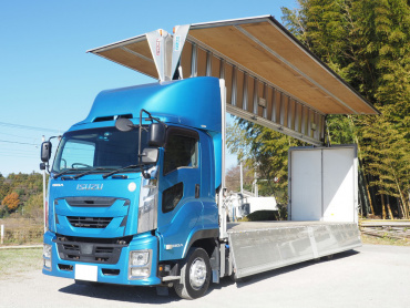 いすゞ ギガ ウイング車 大型 2PG-CYJ77C 年式 H30[写真02]