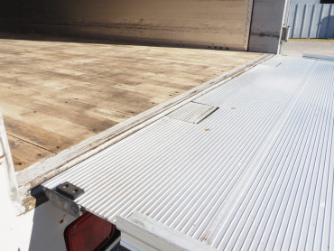 いすゞ ギガ ウイング車 大型 2PG-CYJ77C 年式 H30[写真30]