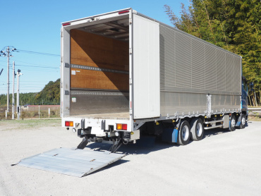 いすゞ ギガ ウイング車 大型 2PG-CYJ77C 年式 H30[写真28]