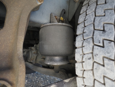 いすゞ フォワード ウイング車 中型 TKG-FRR90T2 年式 H27[写真45]