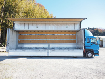 いすゞ ギガ ウイング車 大型 QKG-CYJ77A 年式 H25 [写真11]