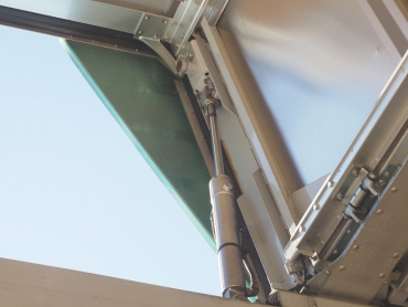 いすゞ ギガ ウイング車 大型 QKG-CYJ77A 年式 H25 [写真18]