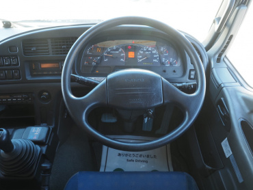 いすゞ ギガ ウイング車 大型 QKG-CYJ77A 年式 H27[写真33]