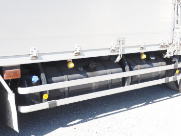 いすゞ ギガ ウイング車 大型 QKG-CYJ77A 年式 H27[写真15]