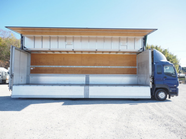 いすゞ ギガ ウイング車 大型 QKG-CYJ77A 年式 H27[写真10]