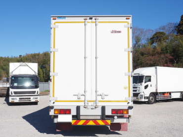 いすゞ ギガ ウイング車 大型 QKG-CYJ77A 年式 H27[写真06]