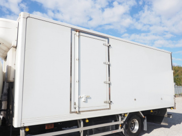 いすゞ フォワード 冷凍バン 中増t SKG-FSR90T2 年式 H27 [写真11]