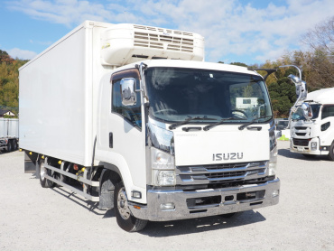 いすゞ フォワード 冷凍バン 中増t SKG-FSR90T2 年式 H27 [写真04]
