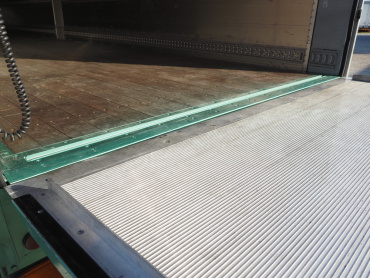 いすゞ ギガ ウイング車 大型 2PG-CYJ77CA 年式 H30 [写真28]