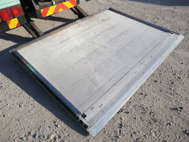 いすゞ ギガ ウイング車 大型 2PG-CYJ77CA 年式 H30 [写真27]