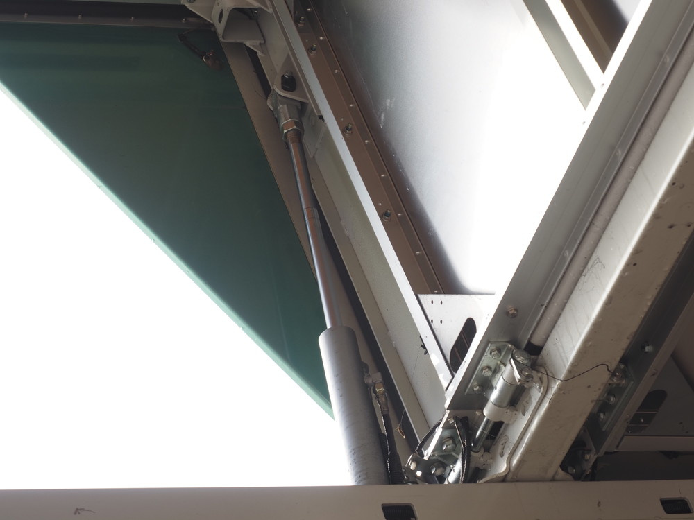 いすゞ フォワード ウイング車 中型 2RG-FRR90S2 年式 H30[写真17]