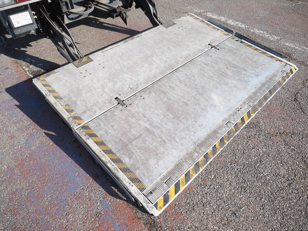 日野 レンジャー 冷凍バン 中型 2KG-FC2ABG 年式 H30[写真24]