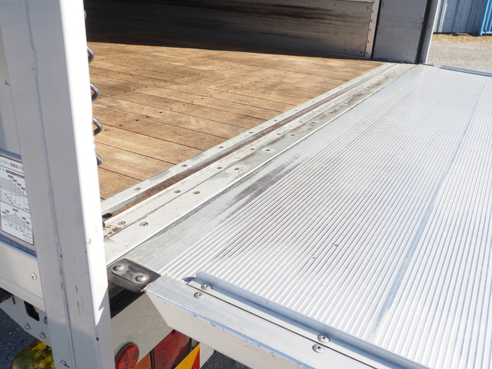 三菱ふそう ファイター ウイング車 中型 2KG-FK64F 年式 H30[写真32]