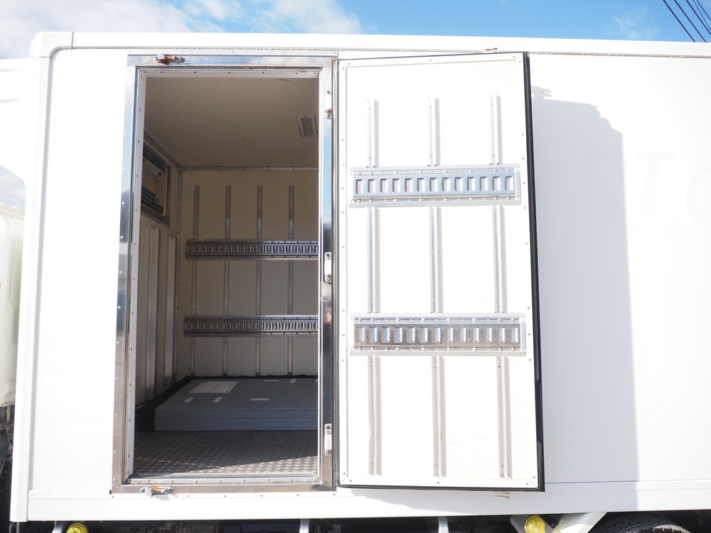 いすゞ エルフ 冷凍バン 小型 TPG-NMR85AN 年式 H28[写真18]