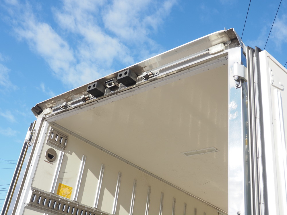 いすゞ エルフ 冷凍バン 小型 TPG-NMR85AN 年式 H28[写真15]