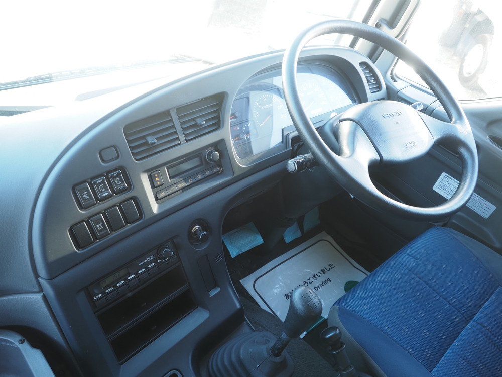 いすゞ ギガ ウイング車 大型 QKG-CYJ77A 年式 H27[写真36]