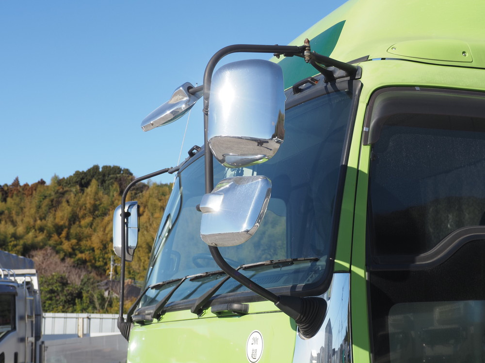 いすゞ ギガ ウイング車 大型 QKG-CYJ77A 年式 H27[写真10]