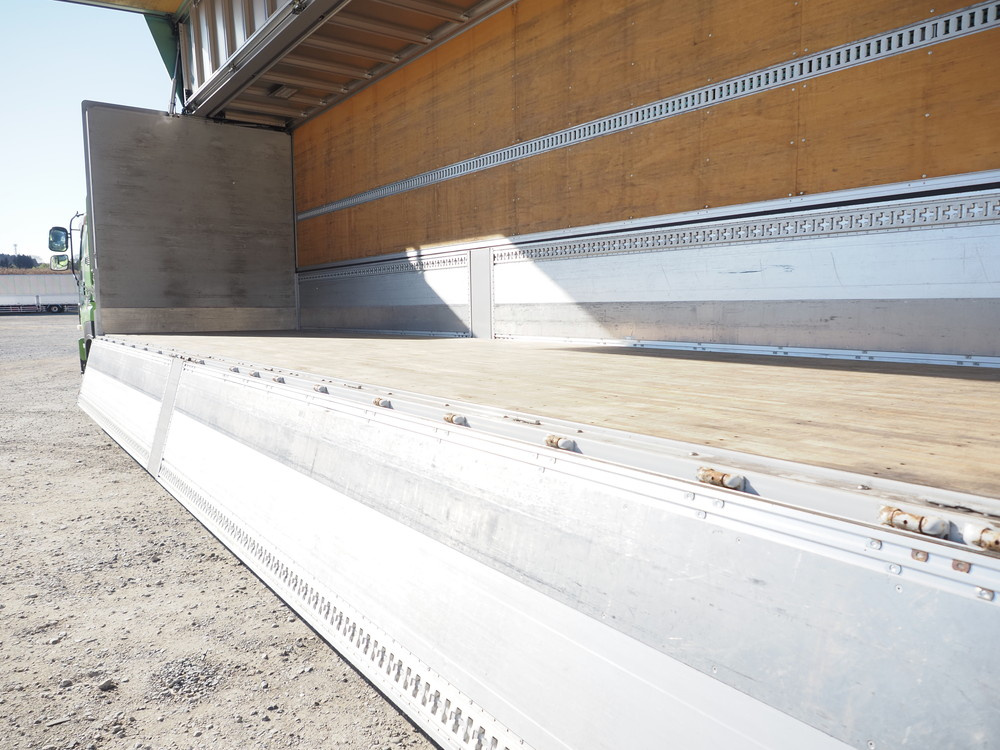 いすゞ ギガ ウイング車 大型 QKG-CYJ77A 年式 H27[写真22]